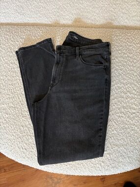 Women’s Old Navy Wow Straight Leg Jean Size 12